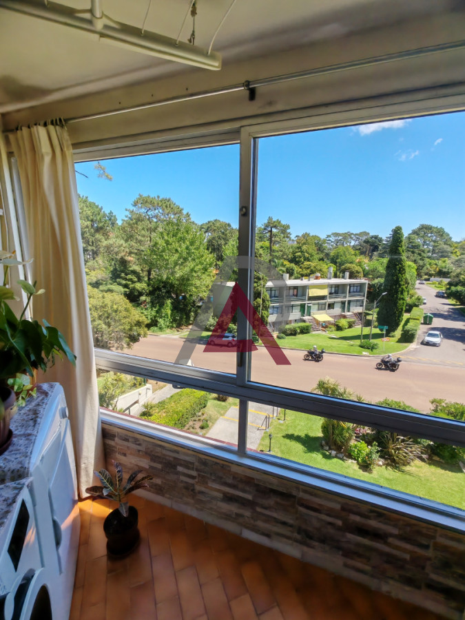 Apartamento ID.306 - VENTA APARTAMENTO 3Dorm, 3 Baños - Playa Mansa- PDE