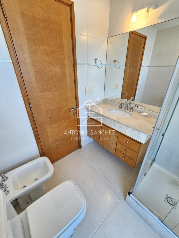 Apartamento ID.2101 - Venta apartamento 3 dormitorios Punta del Este Mansa