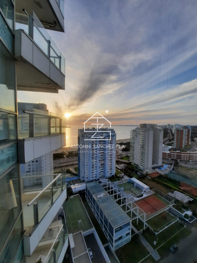 Apartamento ID.4142 - Venta Apartamento 3 Dormitorios Zona Enjoy Punta Del Este