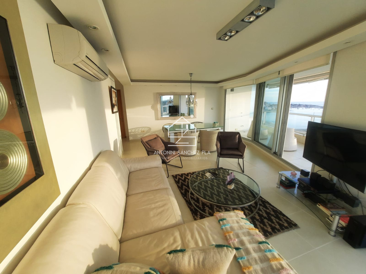 Apartamento ID.4142 - Venta Apartamento 3 Dormitorios Zona Enjoy Punta Del Este