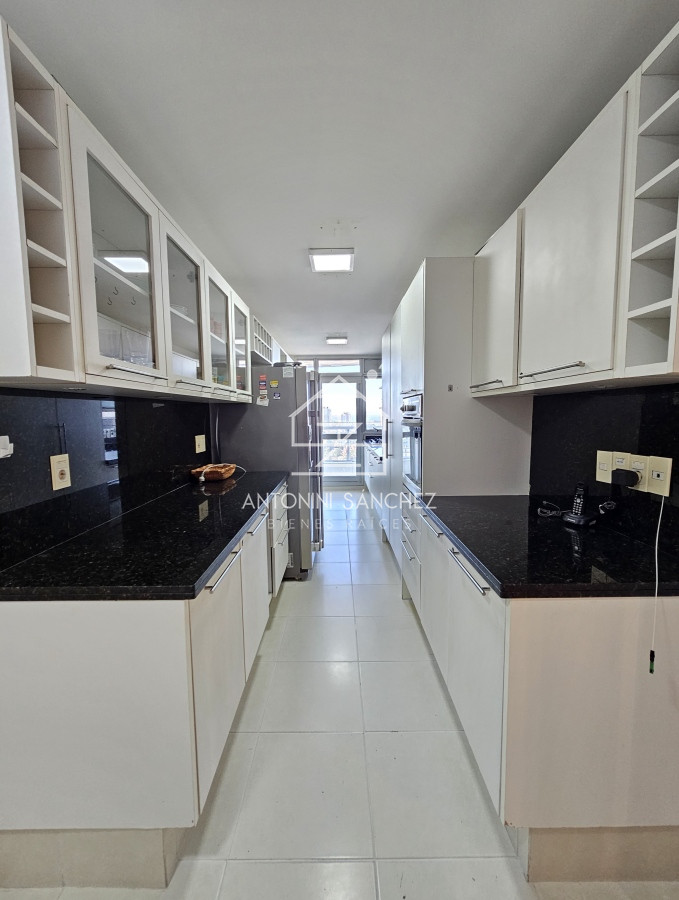 Apartamento ID.2101 - Venta apartamento 3 dormitorios Punta del Este Mansa