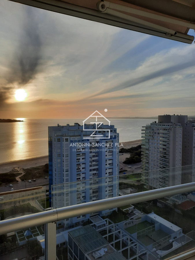 Apartamento ID.4142 - Venta Apartamento 3 Dormitorios Zona Enjoy Punta Del Este