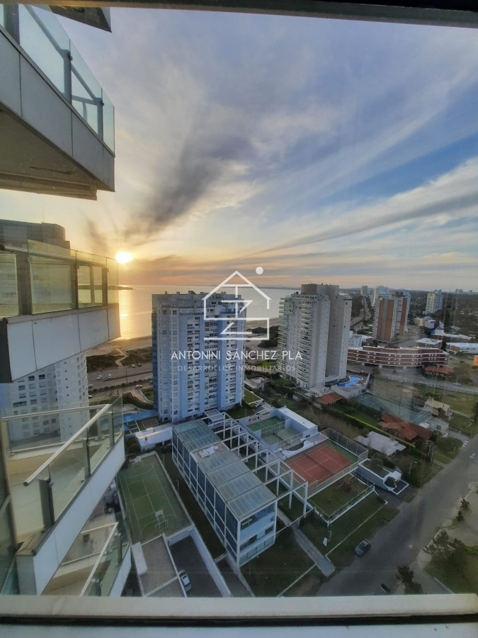 Apartamento ID.4142 - Venta Apartamento 3 Dormitorios Zona Enjoy Punta Del Este