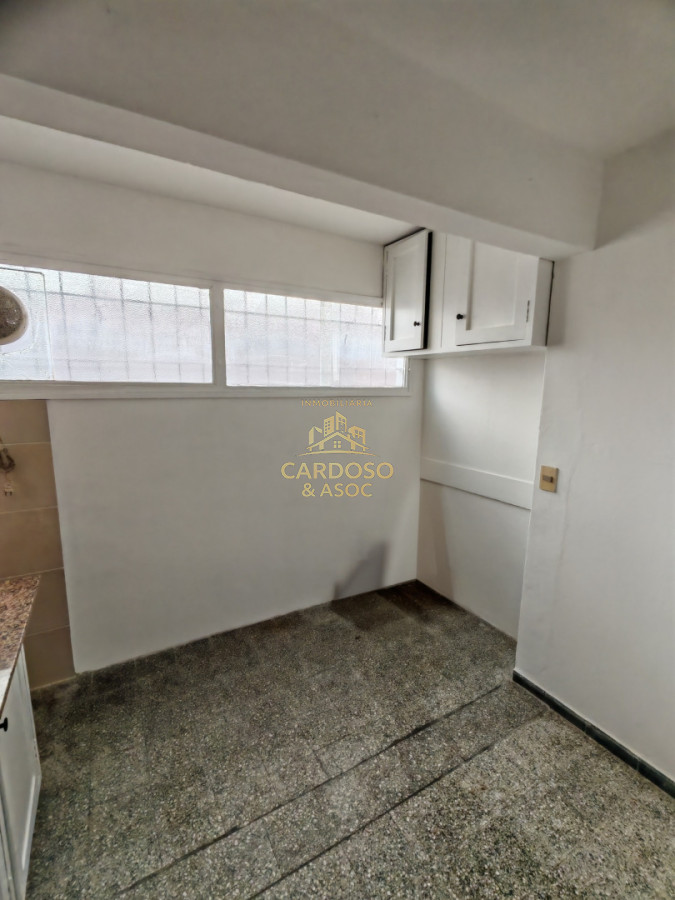 Apartamento ID.78 - Se vende apartamento en Centro de Maldonado.