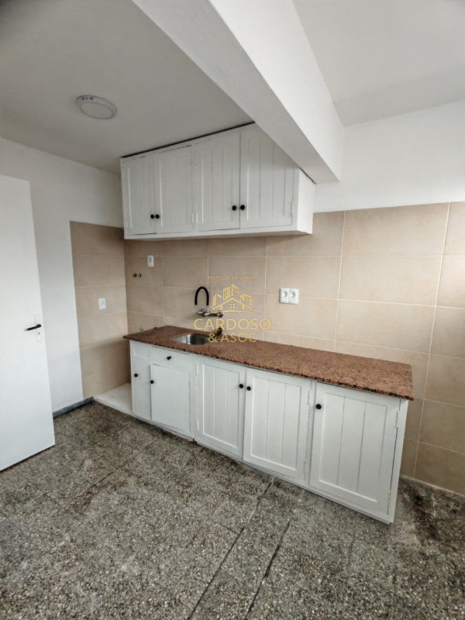 Apartamento ID.78 - Se vende apartamento en Centro de Maldonado.