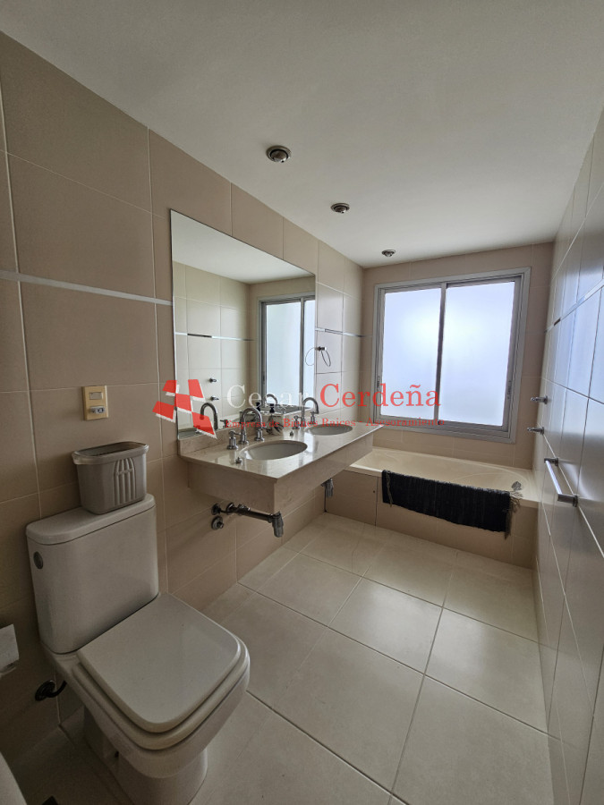 Apartamento ID.1996 - VENTA - Apartamento a metros del Oceano