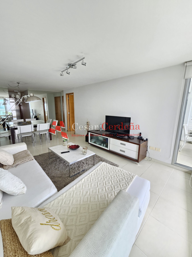 Apartamento ID.1996 - VENTA - Apartamento a metros del Oceano