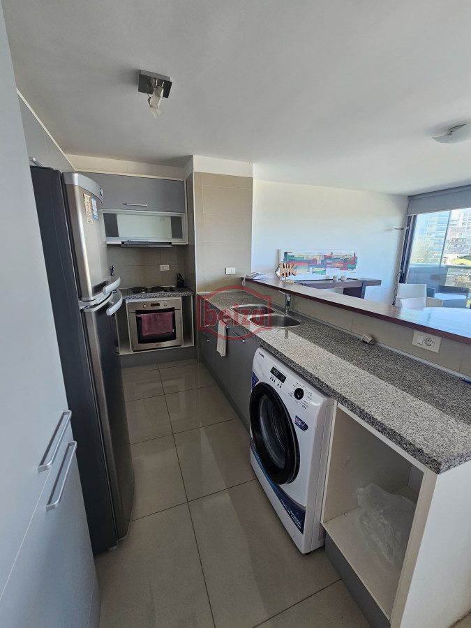 Apartamento ID.165986/Apartamento-en-VENTA,-3-dormitorios,-2-baños,-reciclado. - Venta departamento punta del este 