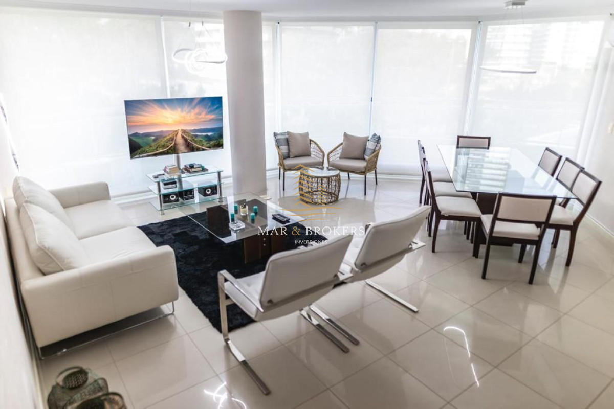 Apartamento ID.557 - Hermoso apto. 3dor en suite +dependencia. Roosevelt (Brava)