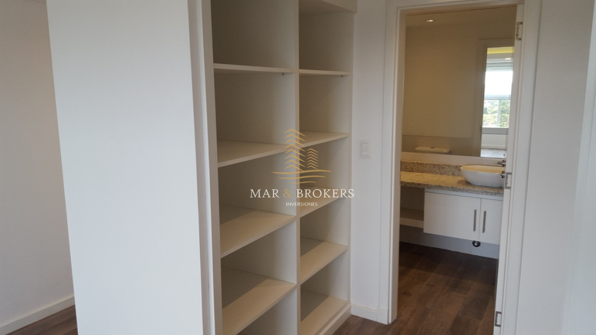 Apartamento ID.2 - Penthouse primera linea mansa