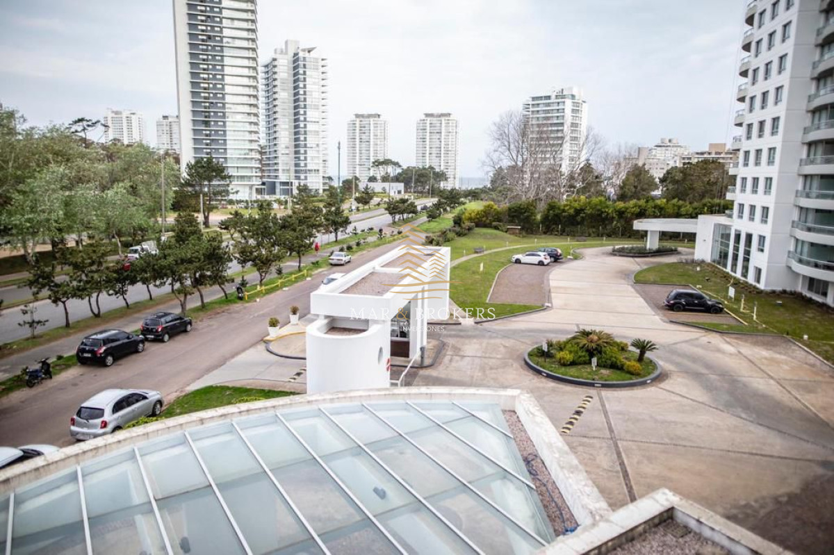 Apartamento ID.557 - Hermoso apto. 3dor en suite +dependencia. Roosevelt (Brava)