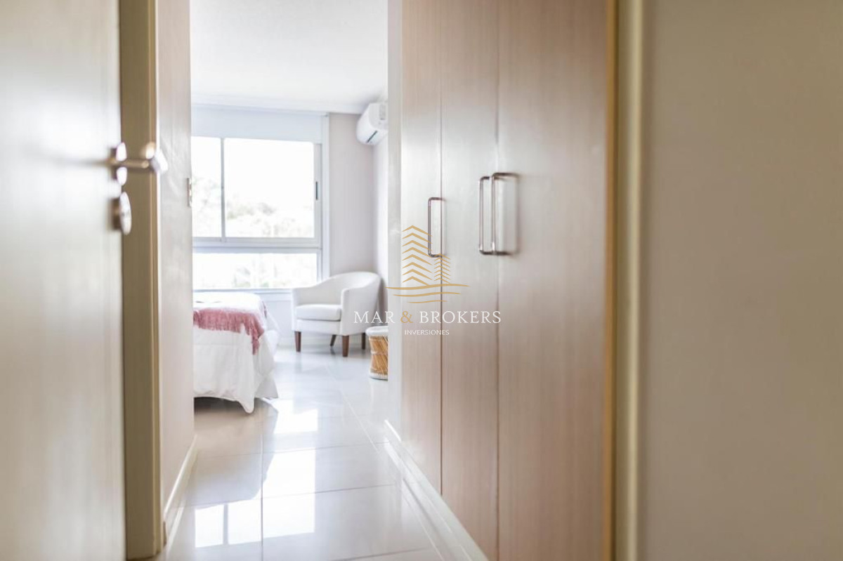 Apartamento ID.557 - Hermoso apto. 3dor en suite +dependencia. Roosevelt (Brava)