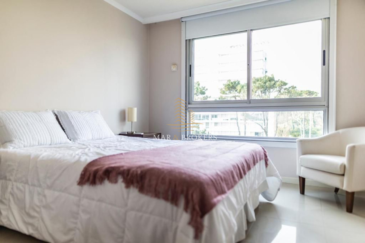 Apartamento ID.557 - Hermoso apto. 3dor en suite +dependencia. Roosevelt (Brava)