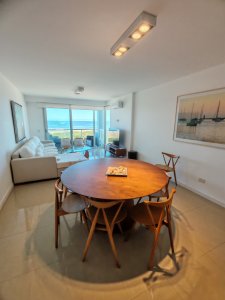 Apartamento con vistas privilegiadas a la Brava