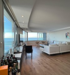 Apartamento en Punta del Este, Brava