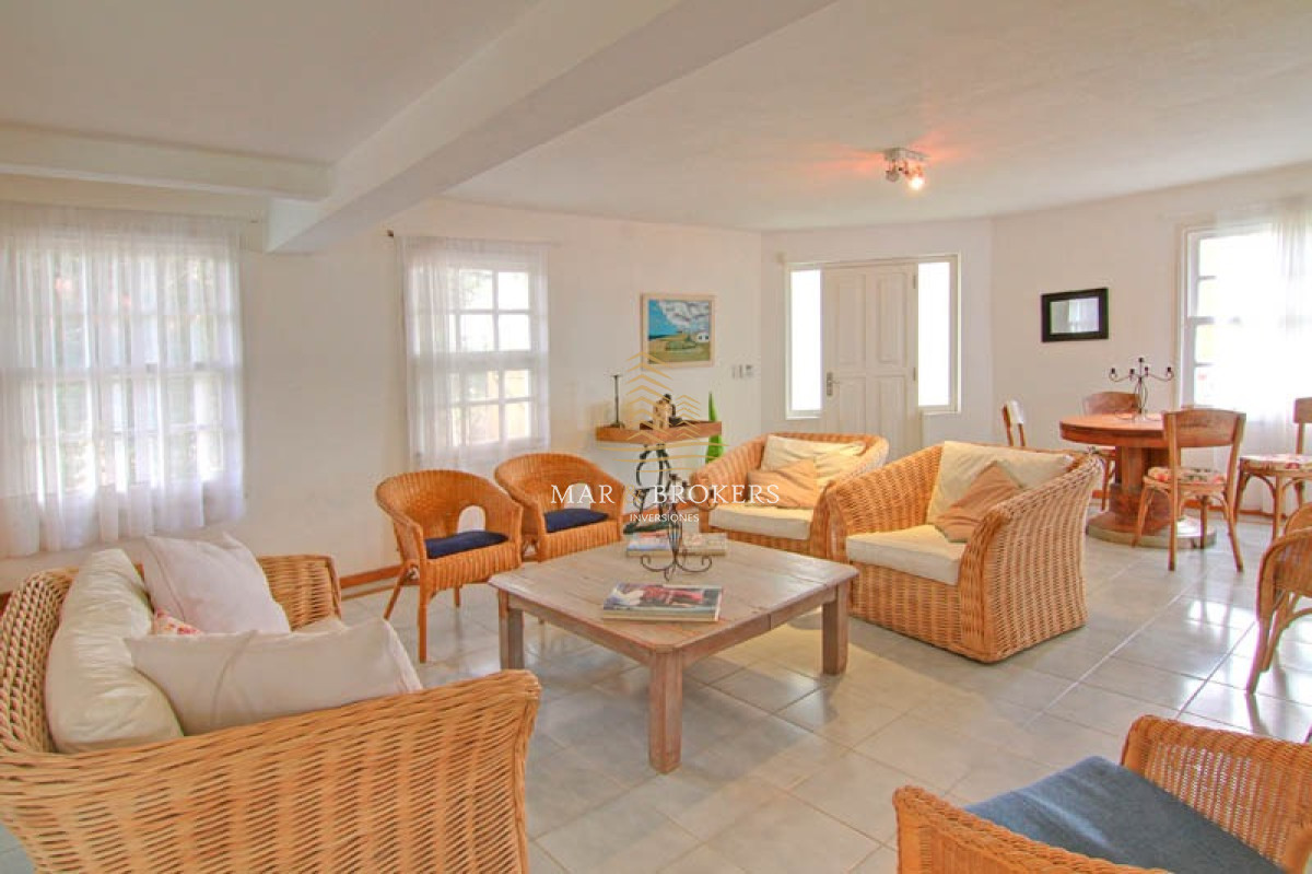 Casa ID.104 - Casa en venta y alquiler temporal La barra Punta del Este.