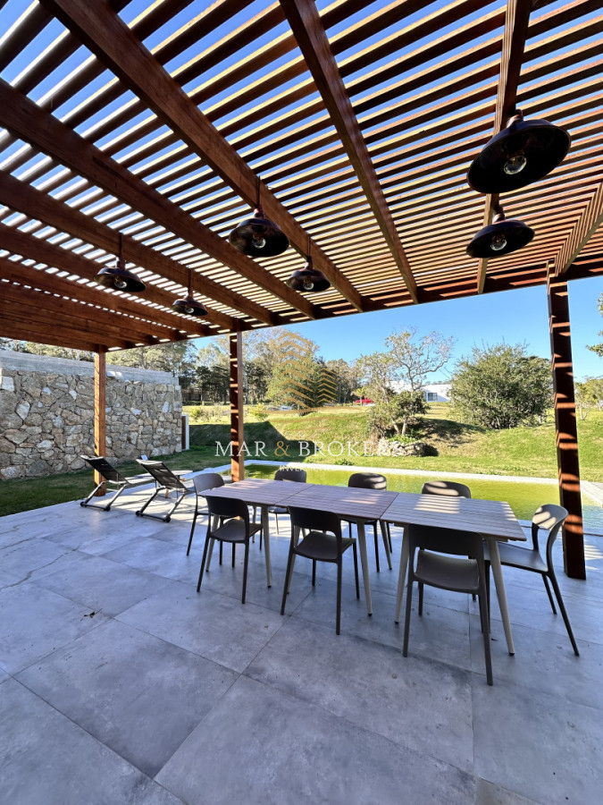 Casa ID.1630 - Venta casa punta del este 