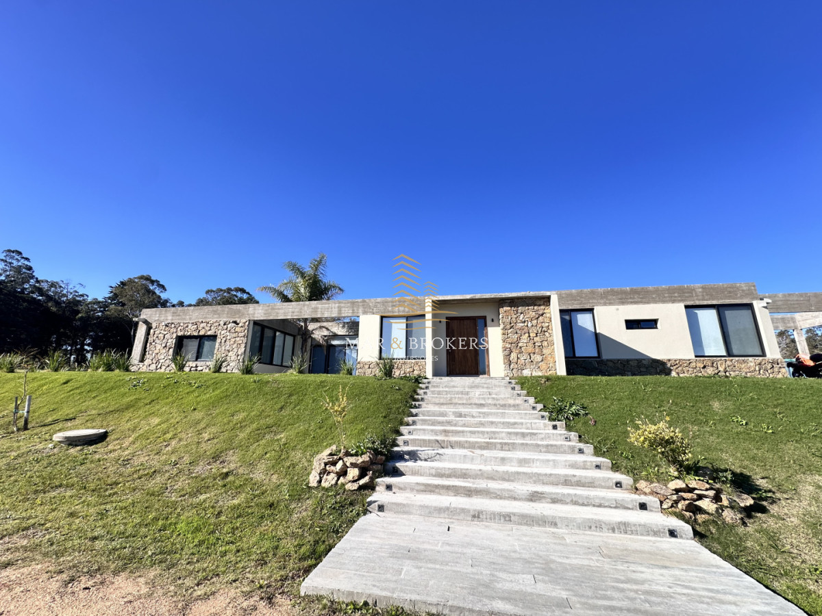 Casa ID.1630 - Venta casa punta del este 
