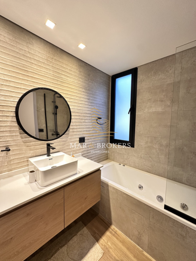 Casa ID.1630 - Venta casa punta del este 
