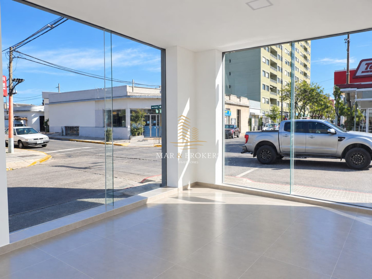 Local Comercial ID.1737 - Alquiler anual en el centro de Maldonado