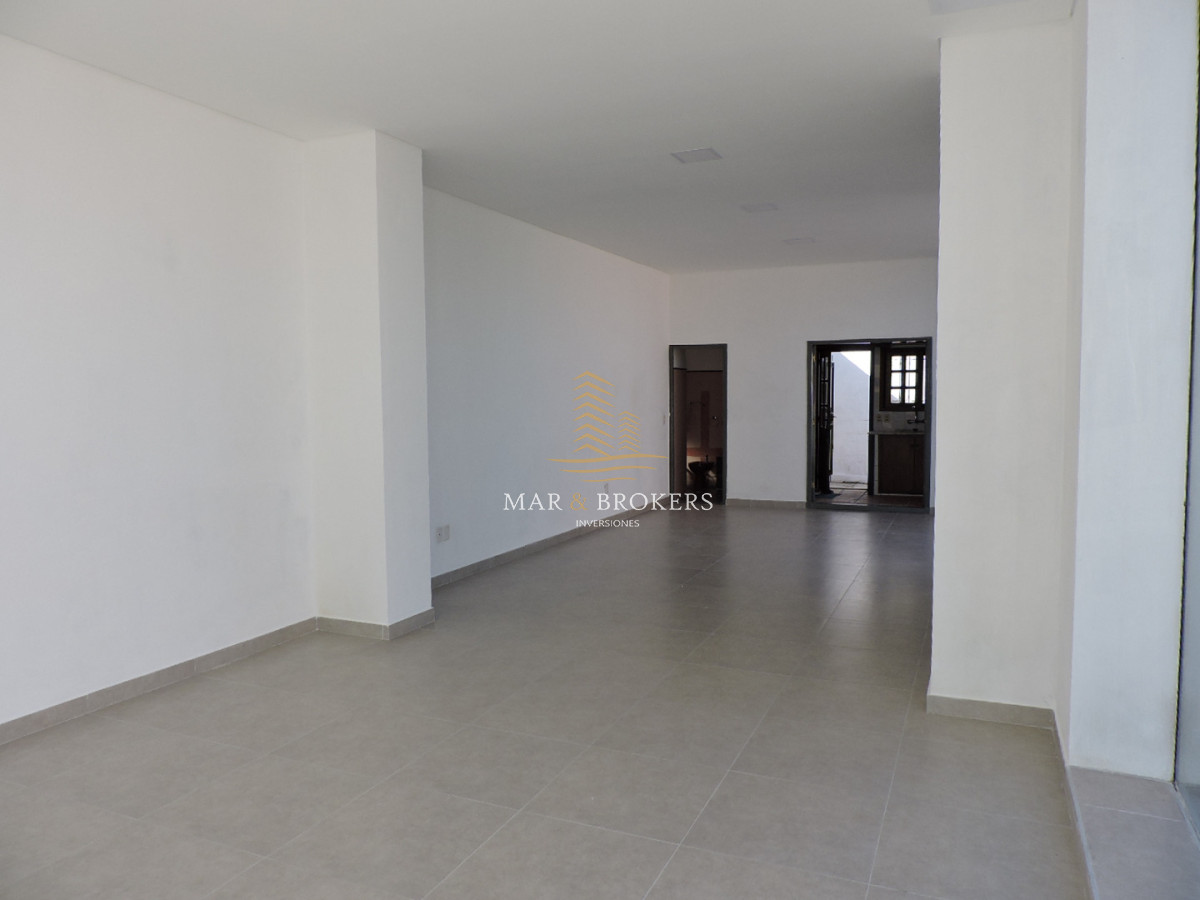 Local Comercial ID.1737 - Alquiler anual en el centro de Maldonado