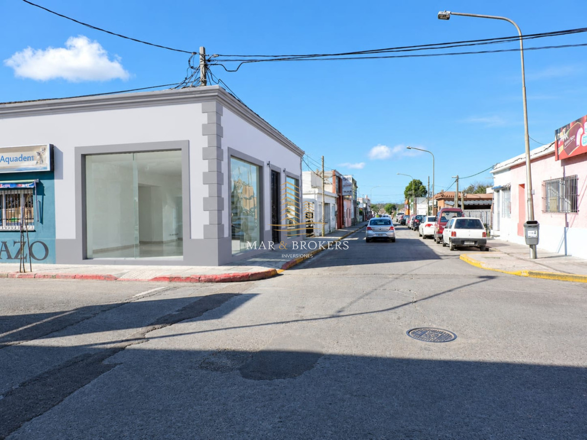 Local Comercial ID.1737 - Alquiler anual en el centro de Maldonado