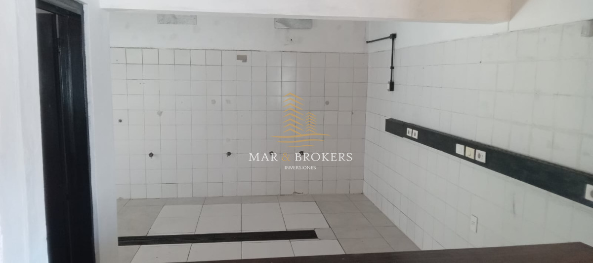 Local Comercial ID.1215 - Local en , 
