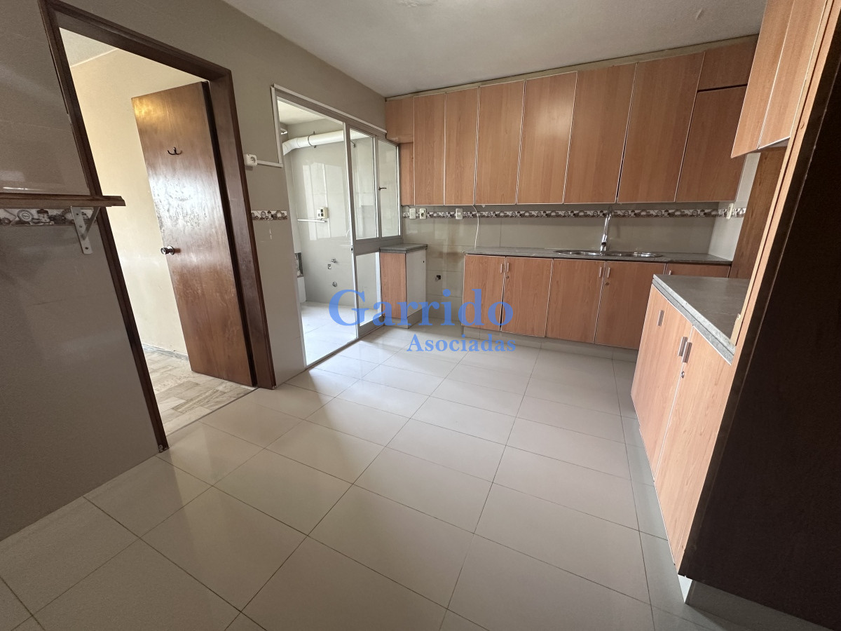 Apartamento ID.3536 - Oportunidad, reciclado !!!! 3 dormitorios ,  bajo de precio!!!!!