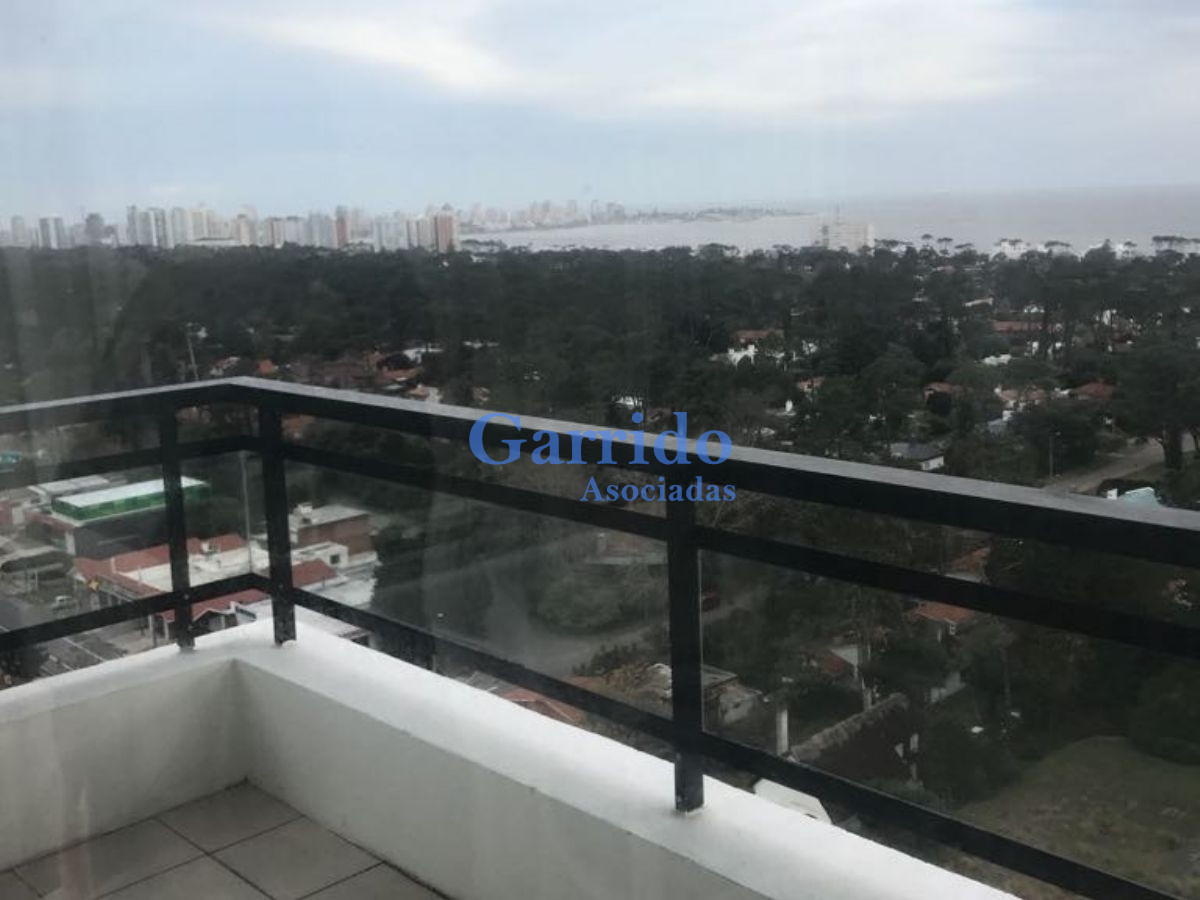 Apartamento ID.3151 - Oportunidad  Alquiler Piso Alto 3 Dor - 2 Baños Ref 1270