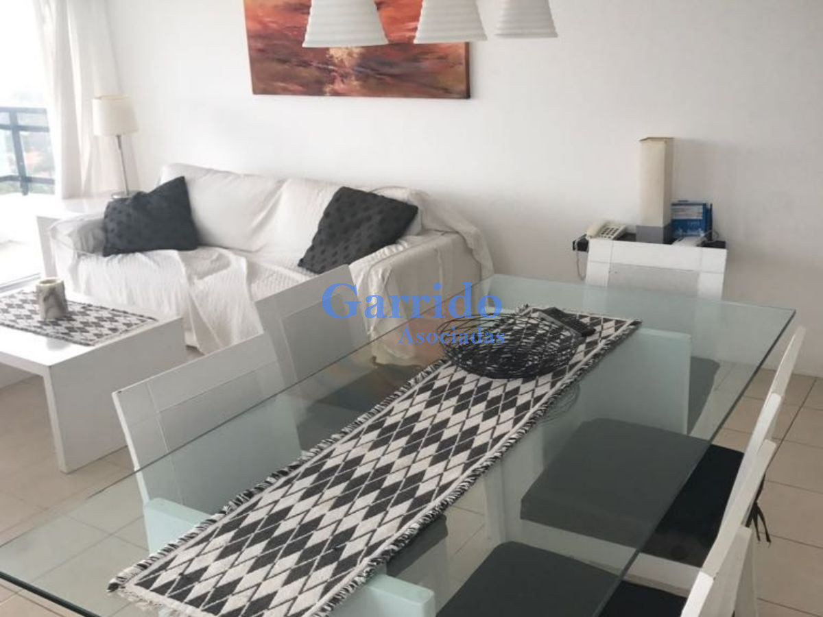 Apartamento ID.3151 - Oportunidad  Alquiler Piso Alto 3 Dor - 2 Baños Ref 1270