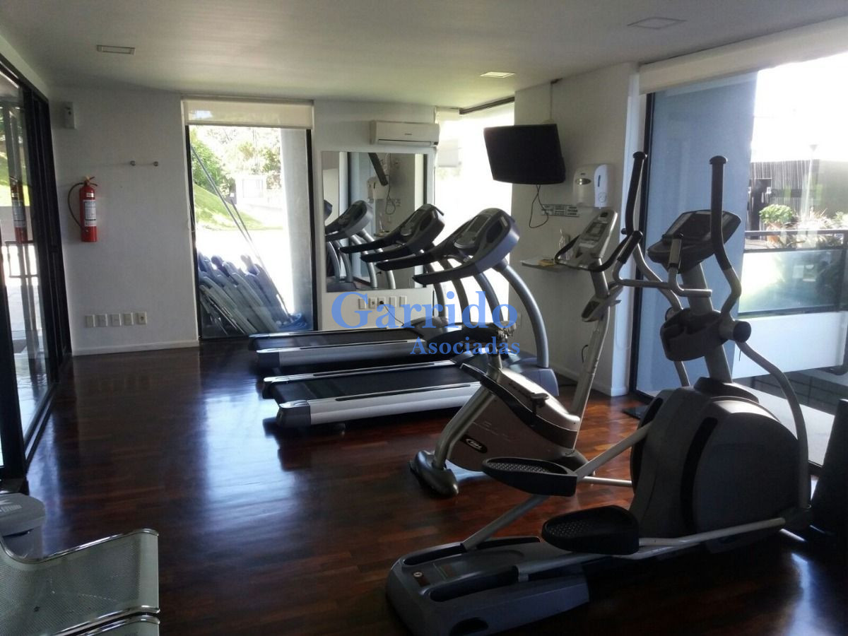 Apartamento ID.3151 - Oportunidad  Alquiler Piso Alto 3 Dor - 2 Baños Ref 1270