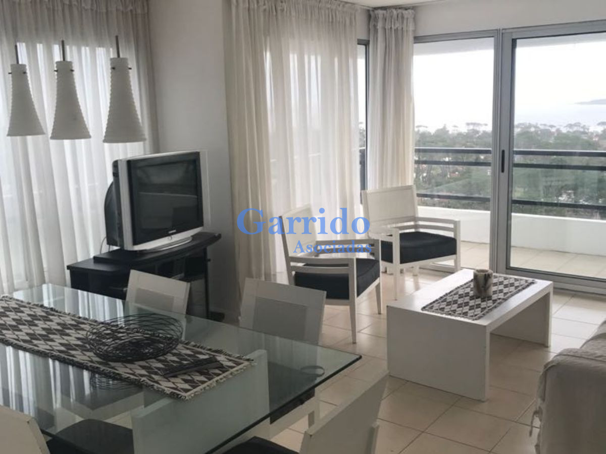 Apartamento ID.3151 - Oportunidad  Alquiler Piso Alto 3 Dor - 2 Baños Ref 1270