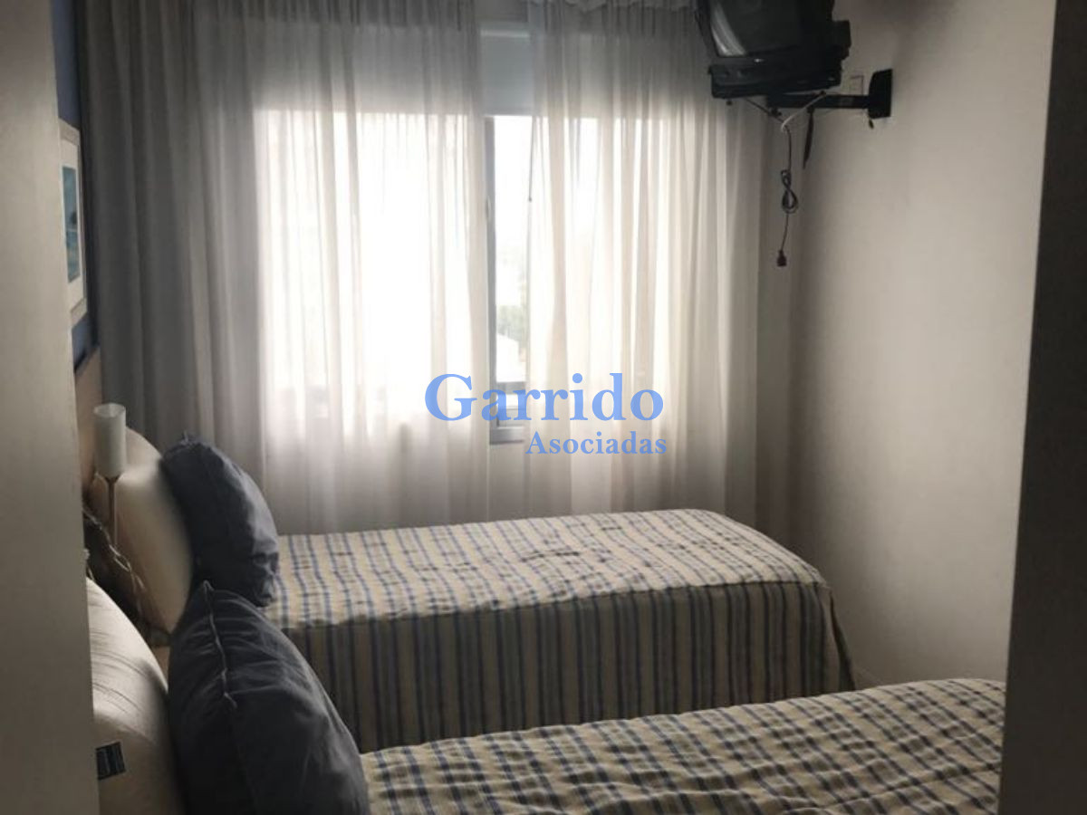 Apartamento ID.3151 - Oportunidad  Alquiler Piso Alto 3 Dor - 2 Baños Ref 1270