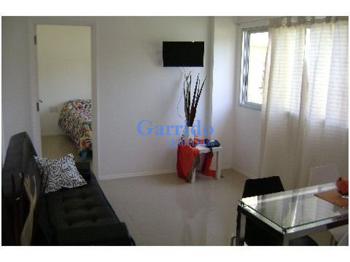 Apartamento ID.3163 - Apto 1 Dorm, Torre Antares, Reciclado, Ref 629