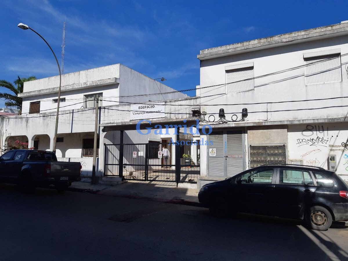Apartamento ID.3173 - Apto Centro Maldonado 2 Dor 1 B Con Cochera Ref 1373