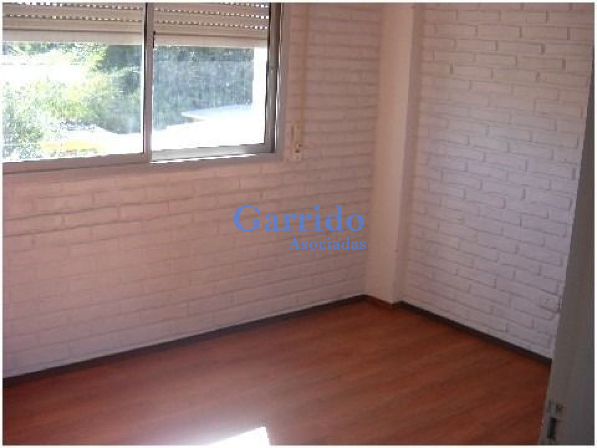 Apartamento ID.3199 - Venta Centro Maldonado 2 Dor - Ref 660