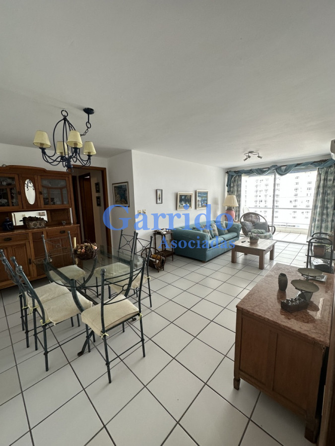 Apartamento ID.3396 - Vendo apto primeras paradas. Dos dormiotiorios