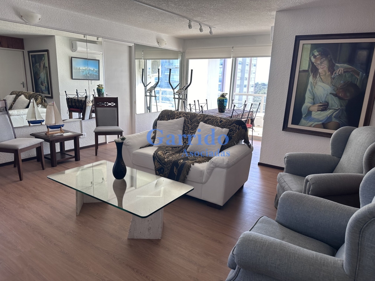 Apartamento ID.3266 - Alquilo Anual 3 dormitorios