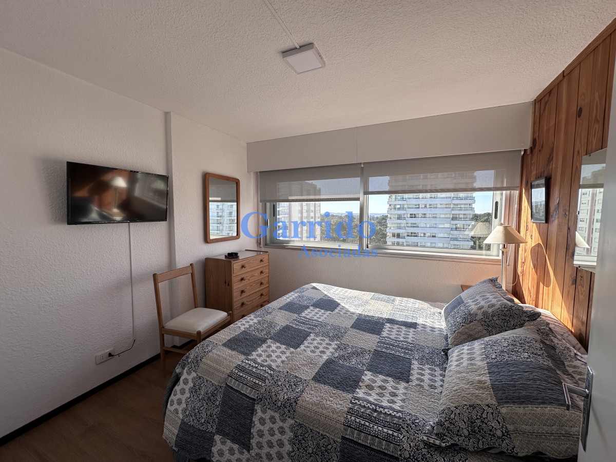 Apartamento ID.3266 - Alquilo Anual 3 dormitorios