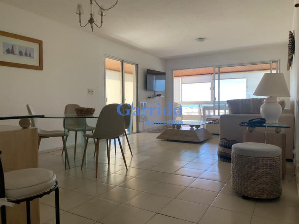 Apartamento ID.1483 - Primera  línea al mar