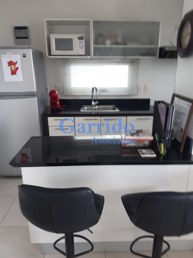 Apartamento ID.3613 - Alquilo apto 1 dorm y medio  todos los servicios