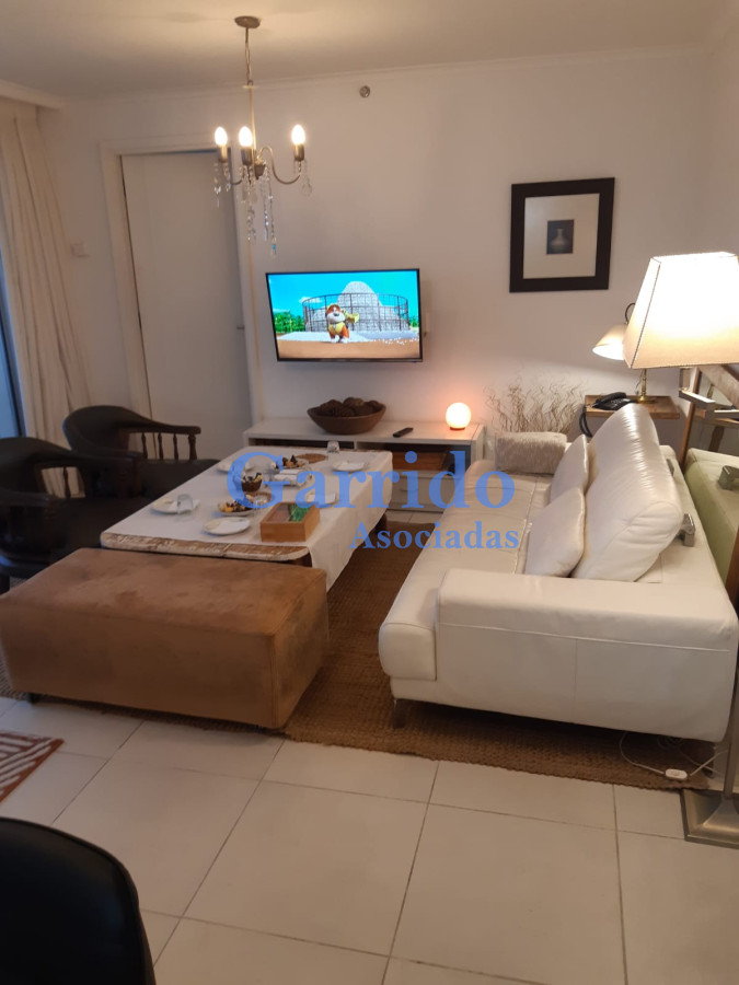 Apartamento ID.3613 - Alquilo apto 1 dorm y medio  todos los servicios