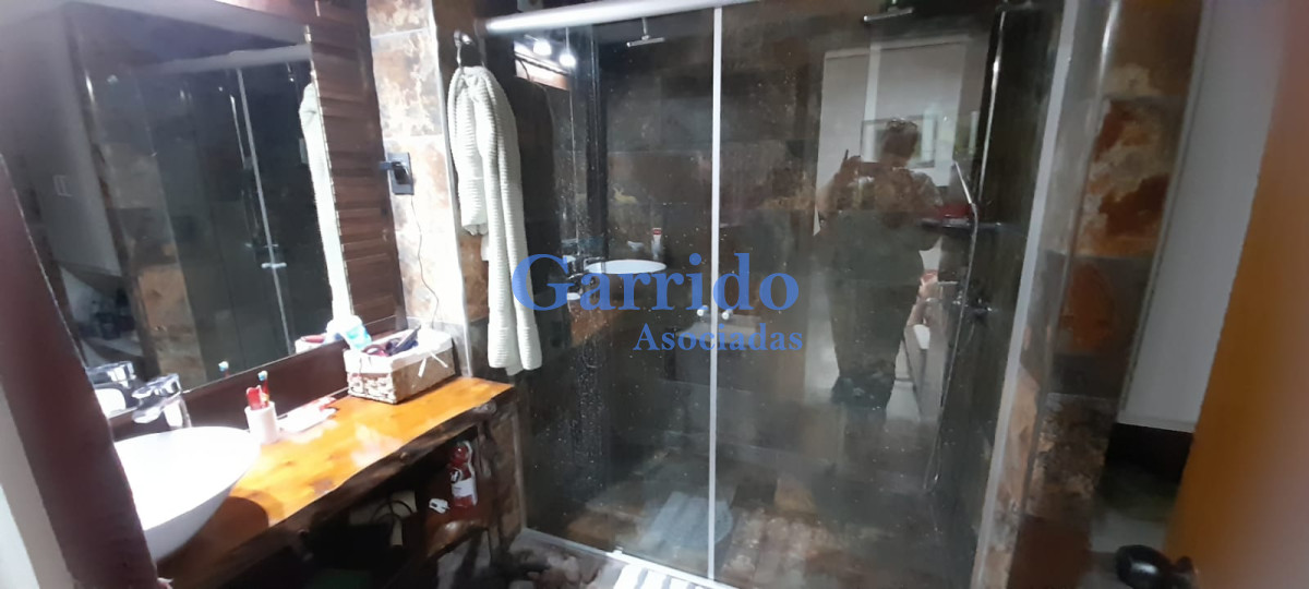 Apartamento ID.3373 - Alquilo anual, 1 dormitorio y medio a pasos del mar.