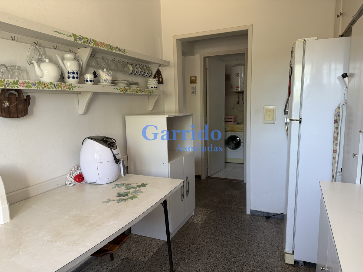 Apartamento ID.3711 - Vendo departamento 2 dormitorios excelente ubicación. 