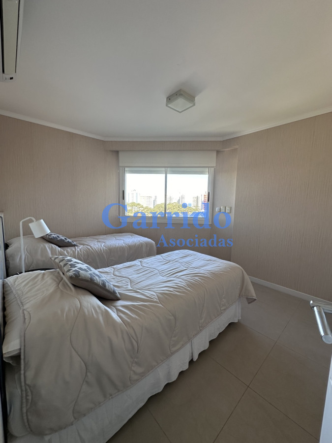 Apartamento ID.3590 - 3 dormitorios Mansa 