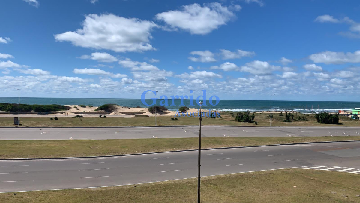 Apartamento ID.1483 - Primera  línea al mar