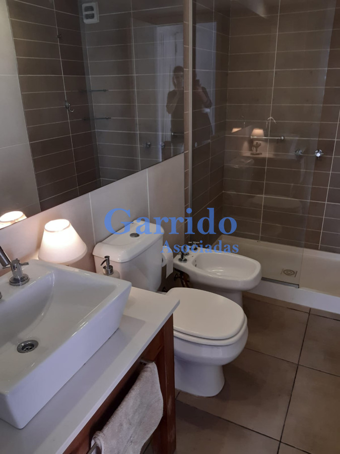 Apartamento ID.3613 - Alquilo apto 1 dorm y medio  todos los servicios