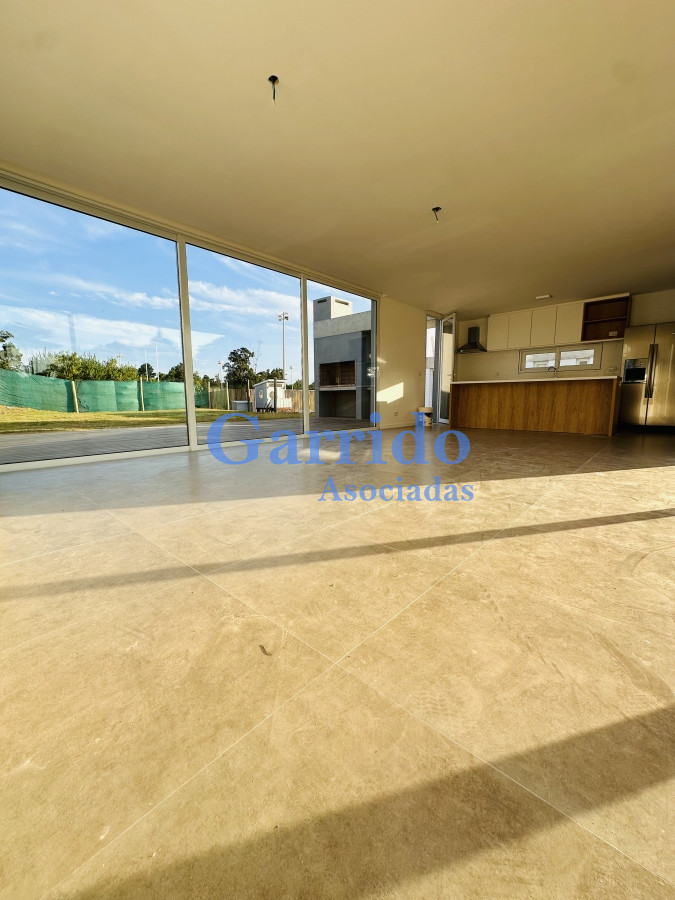 Casa ID.3286 - Vendo casa en barrio privado