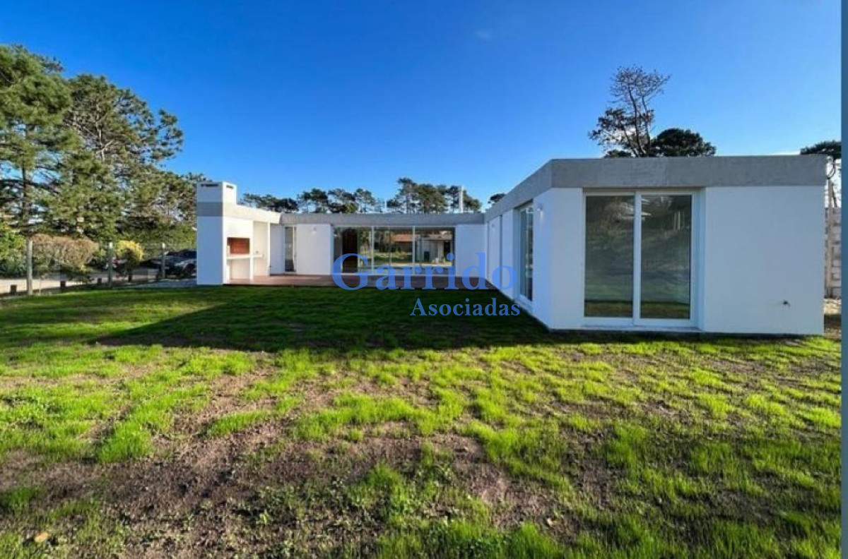 Vendo casa en barrio privado