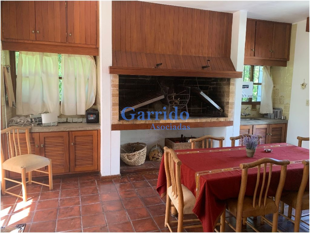 Casa ID.2000 - Alquilo Casa a 150 mtrs del mar de la brava